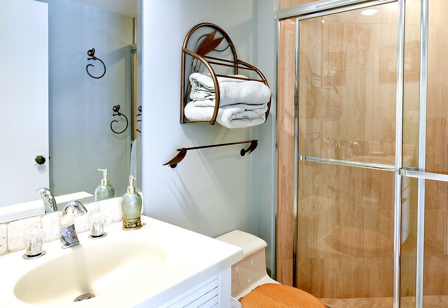 Right Pod Bathroom
